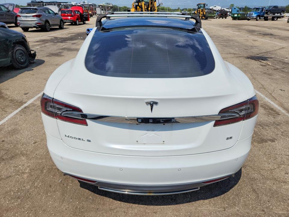 62143706 :رقم المزاد ، 5YJSA1H16EFP36359 vin ، 2014 Tesla Model S مزاد بيع