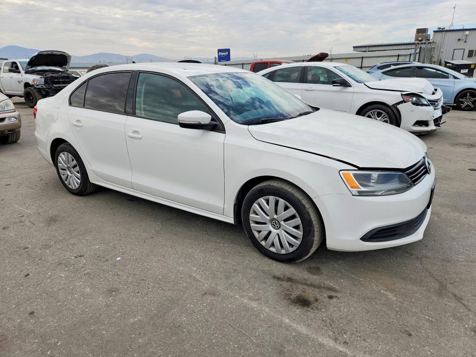 61047526 :رقم المزاد ، 3VWD17AJ5EM237972 vin ، 2014 Volkswagen Jetta مزاد بيع