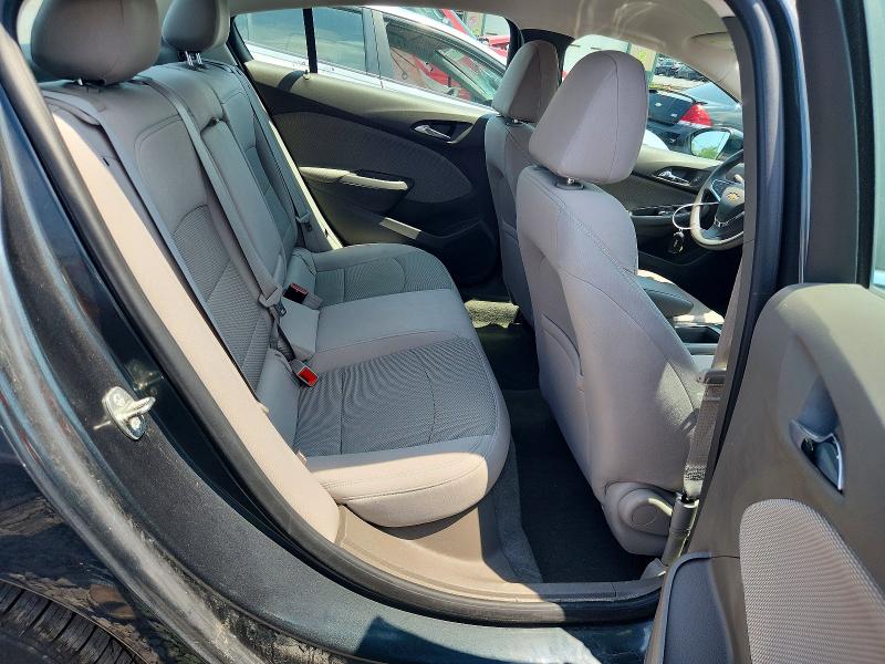 60882606 :رقم المزاد ، 1G1BE5SM8H7151641 vin ، 2017 Chevrolet Cruze مزاد بيع