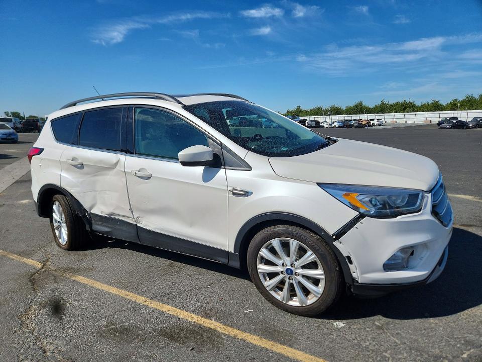 2019 Ford Escape მანქანა იყიდება აუქციონზე, vin: 1FMCU0HD8KUA20867, აუქციონის ნომერი: 59683816