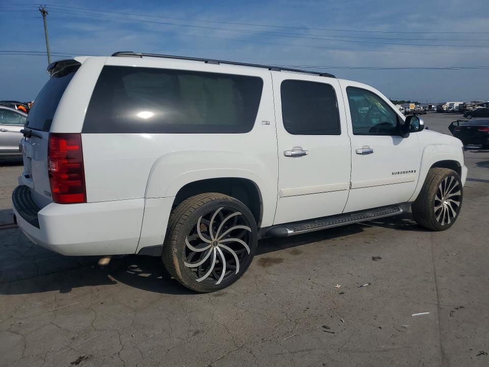 Продажа на аукционе авто 2007 Chevrolet Suburban, vin: 3GNFK16317G274414, номер лота: 61921086