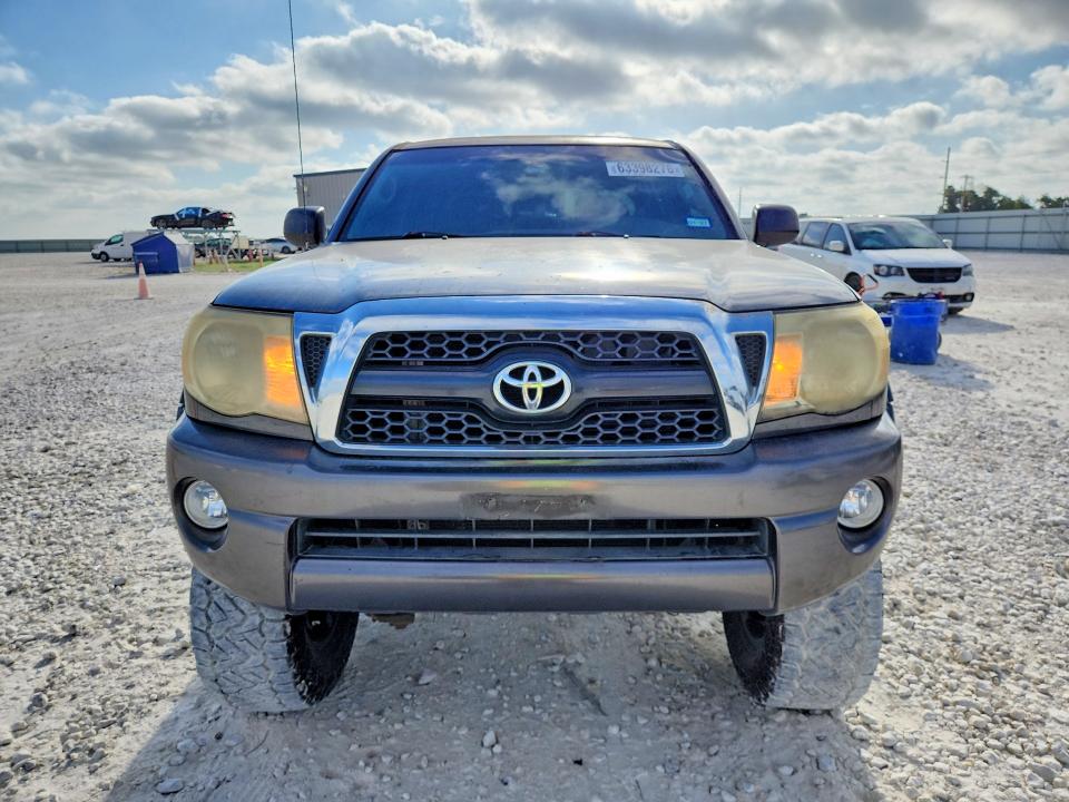 63398276 :رقم المزاد ، 5TFJU4GN4BX001986 vin ، 2011 Toyota Tacoma مزاد بيع