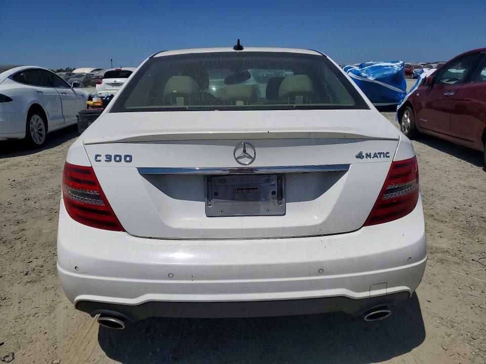 Продажа на аукционе авто 2013 Mercedes-benz C, vin: WDDGF8AB2DG147922, номер лота: 58845136