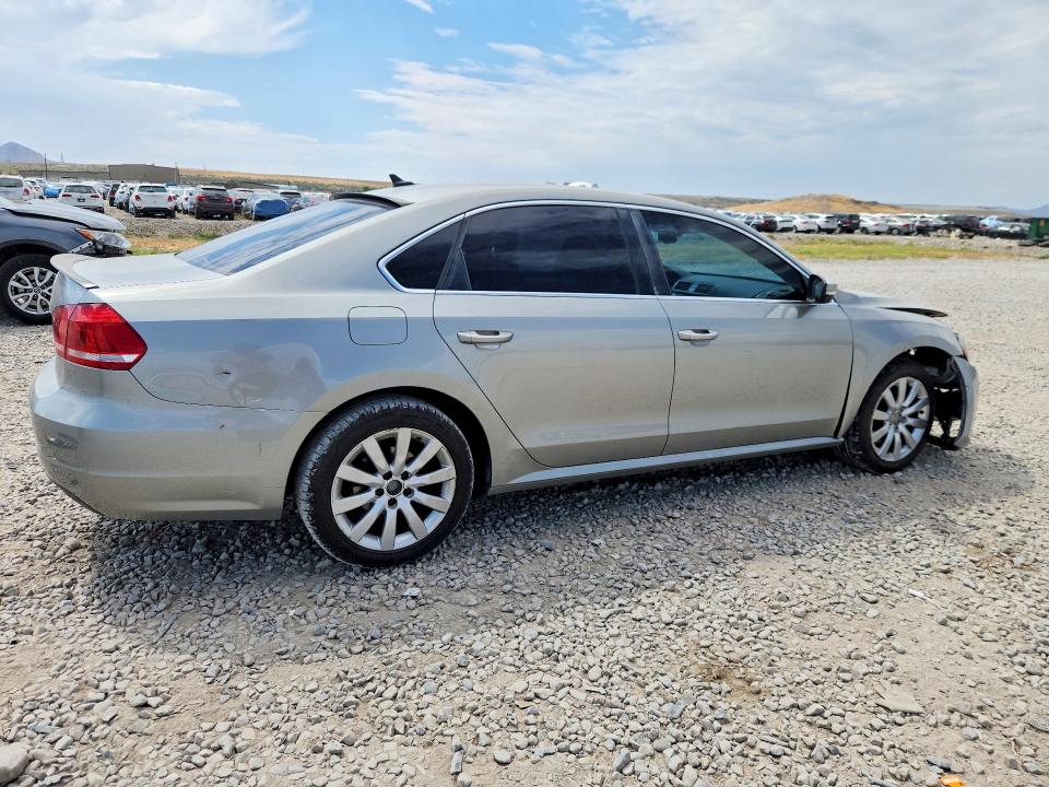 61721716 :رقم المزاد ، 1VWBH7A31DC016938 vin ، 2013 Volkswagen Passat مزاد بيع