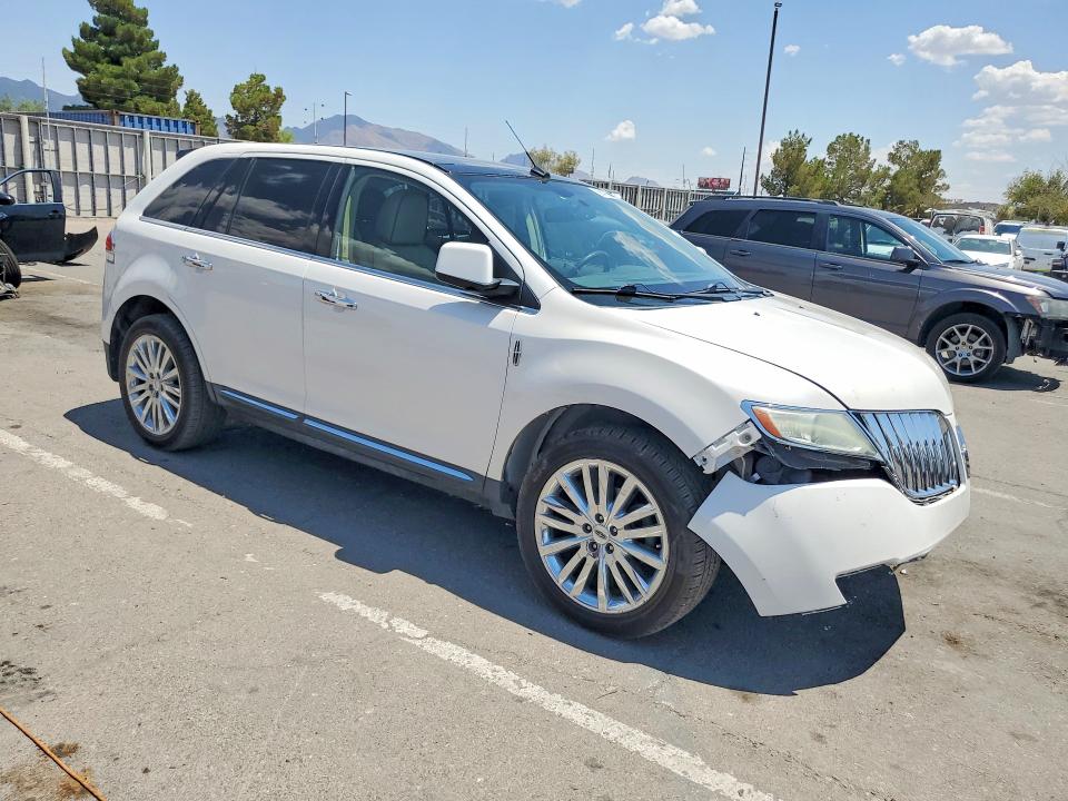 60420586 :رقم المزاد ، 2LMDJ6JK2BBJ11085 vin ، 2011 Lincoln Mkx مزاد بيع