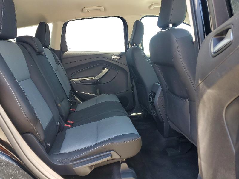 61523876 :رقم المزاد ، 1FMCU9GD6JUA68372 vin ، 2018 Ford Escape مزاد بيع