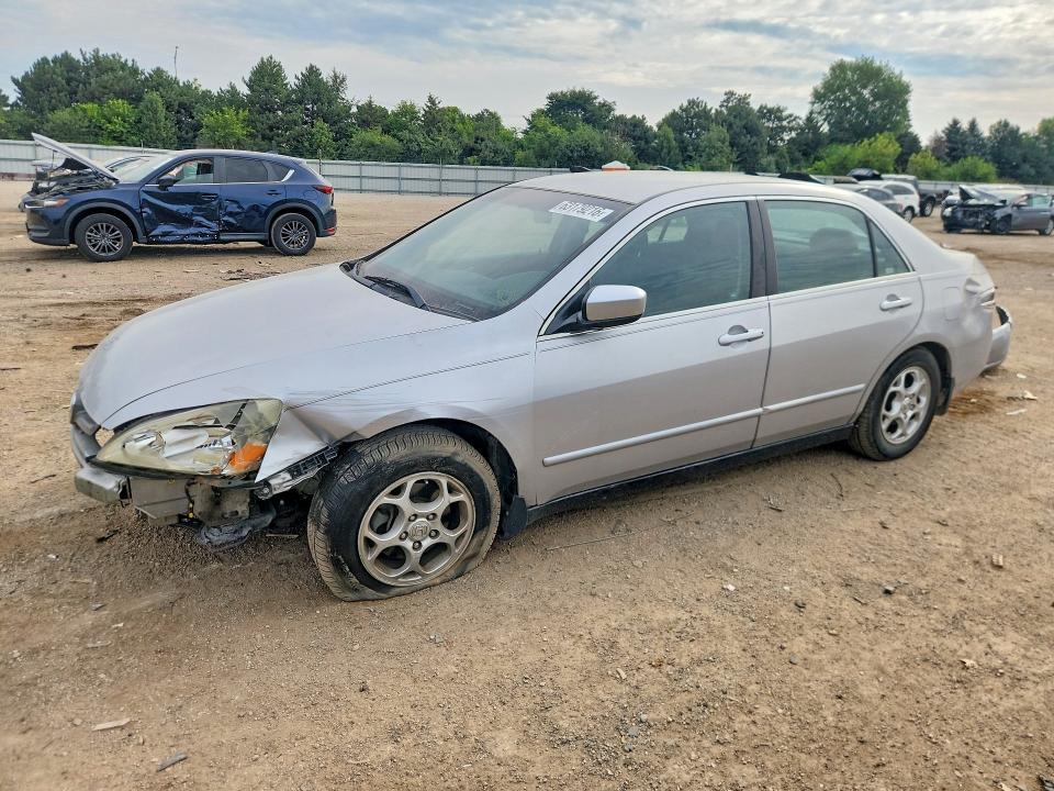 2004 Honda Accord მანქანა იყიდება აუქციონზე, vin: 3HGCM563X4G700868, აუქციონის ნომერი: 63179216