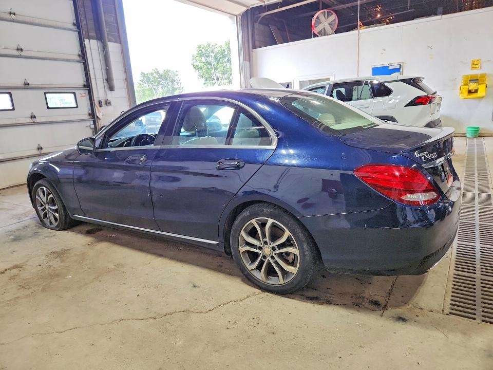 62361426 :رقم المزاد ، 55SWF4KB4GU162058 vin ، 2016 Mercedes-benz C مزاد بيع