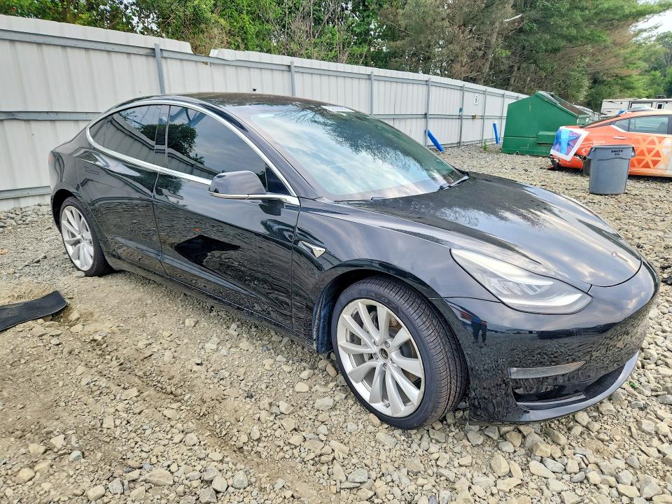 62923866 :رقم المزاد ، 5YJ3E1EAXKF313390 vin ، 2019 Tesla Model 3 مزاد بيع