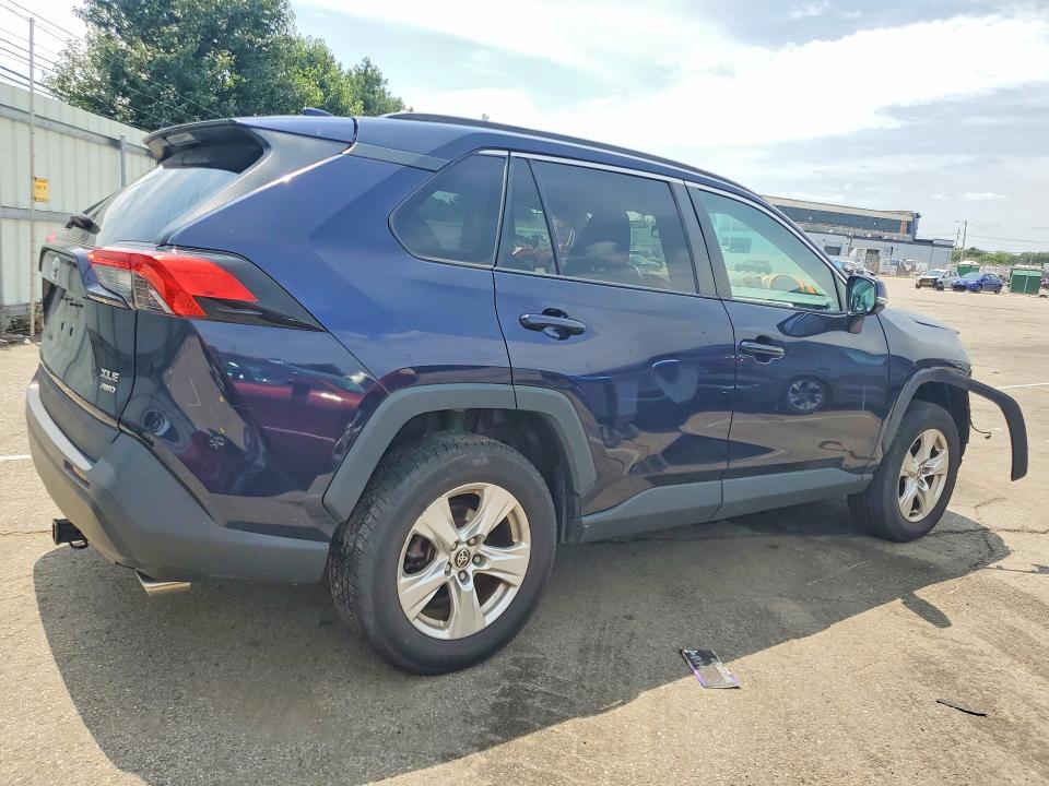 2021 Toyota Rav4 მანქანა იყიდება აუქციონზე, vin: 2T3P1RFV4MW185562, აუქციონის ნომერი: 62297846