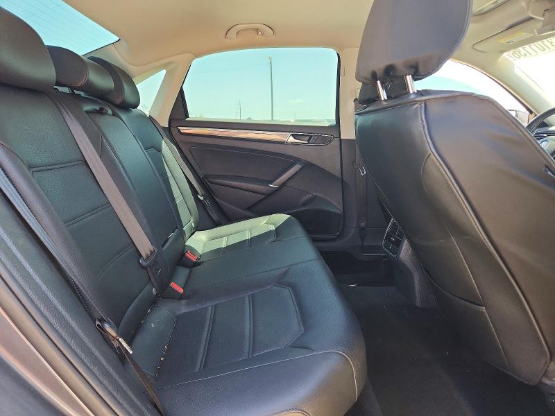 63101136 :رقم المزاد ، 1VWBS7A31GC021370 vin ، 2016 Volkswagen Passat مزاد بيع