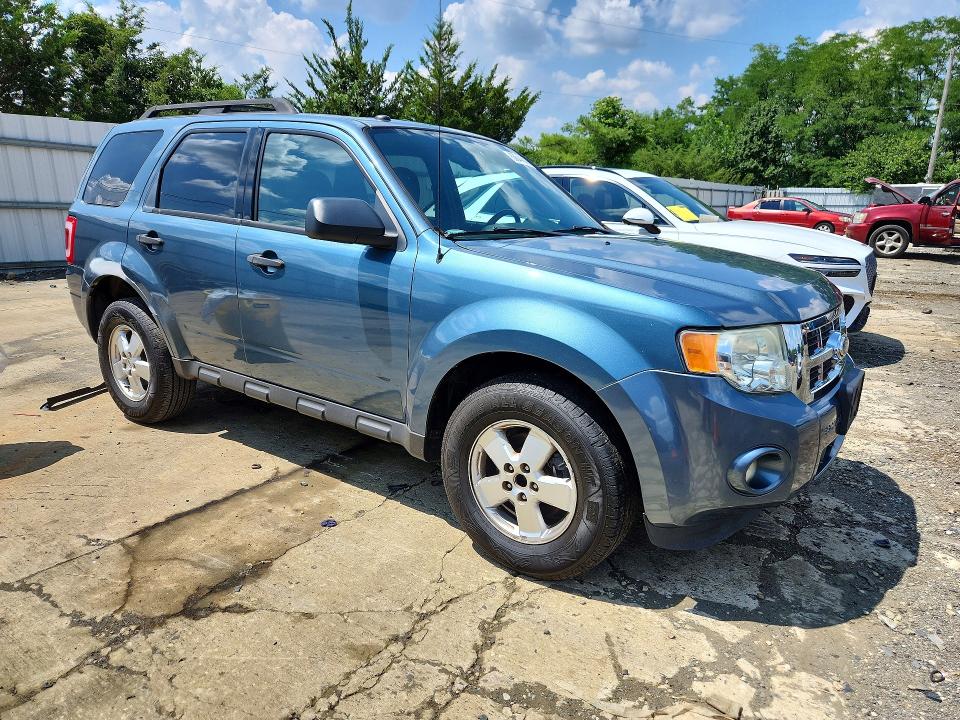 63644646 :رقم المزاد ، 1FMCU9D71BKA30835 vin ، 2011 Ford Escape مزاد بيع