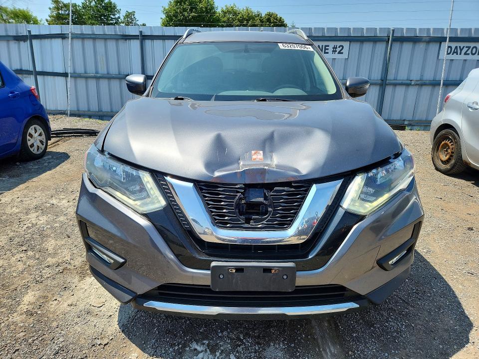 63207006 :رقم المزاد ، 5N1AT2MT1JC825083 vin ، 2018 Nissan Rogue مزاد بيع