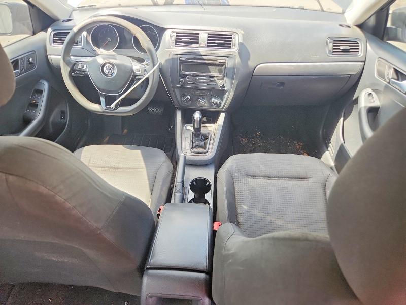 60715436 :رقم المزاد ، 3VWD17AJXFM251111 vin ، 2015 Volkswagen Jetta مزاد بيع