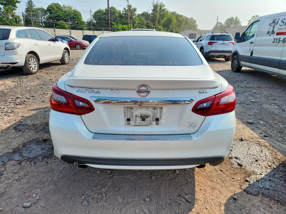 Продажа на аукционе авто 2017 Nissan Altima, vin: 1N4AL3AP5HC116190, номер лота: 62450556