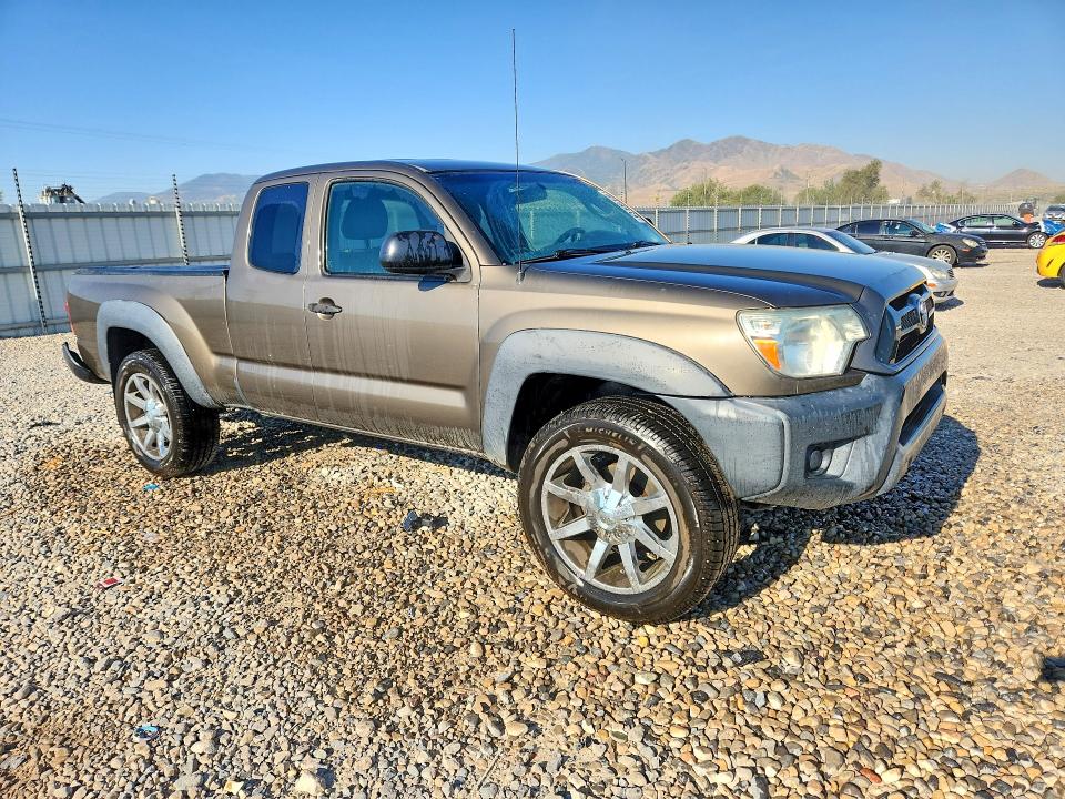 2015 Toyota Tacoma მანქანა იყიდება აუქციონზე, vin: 5TFUX4EN4FX035164, აუქციონის ნომერი: 63408106