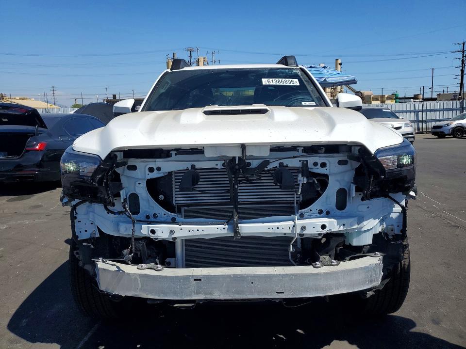 2025 Toyota Tacoma მანქანა იყიდება აუქციონზე, vin: 3TMLB5JN6SM202064, აუქციონის ნომერი: 61386896