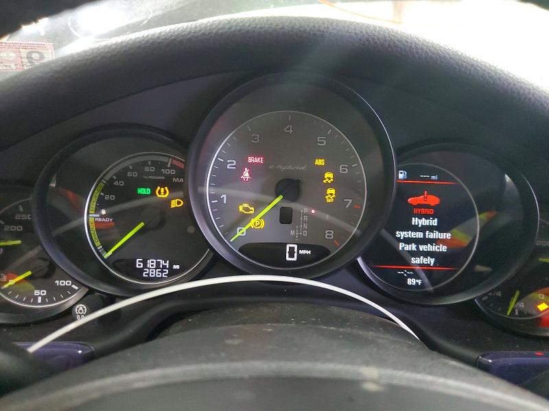 60195216 :رقم المزاد ، WP0AD2A77GL040584 vin ، 2016 Porsche Panamera مزاد بيع