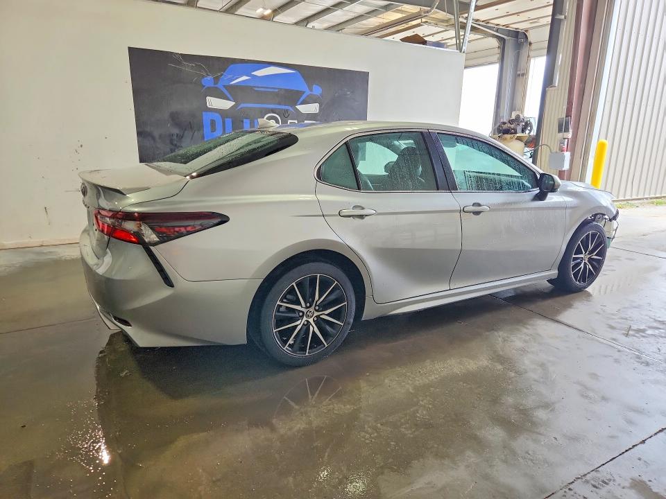 Продаж на аукціоні авто 2022 Toyota Camry, vin: 4T1G11AK6NU717614, номер лоту: 62511956