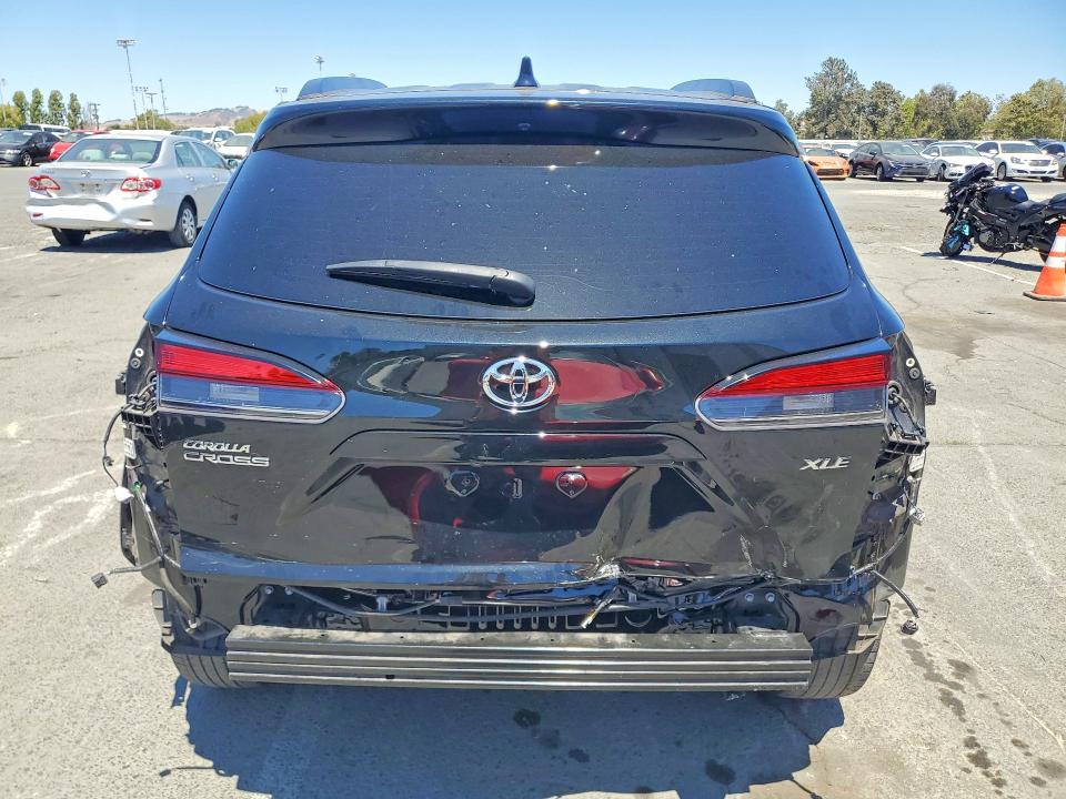 Продажа на аукционе авто 2024 Toyota Corolla Cross, vin: 7MUDAAAG2RV075251, номер лота: 61438276