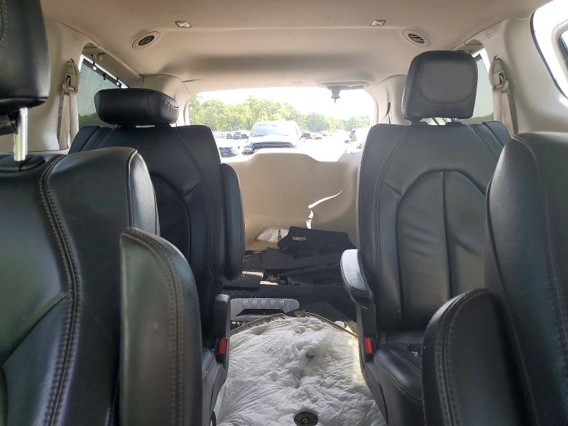 60229946 :رقم المزاد ، 2C4RC1BG9HR621771 vin ، 2017 Chrysler Pacifica مزاد بيع