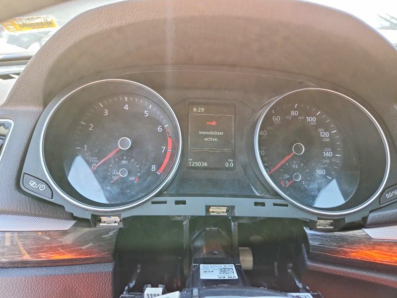 61582196 :رقم المزاد ، 1VWBA7A36JC009807 vin ، 2018 Volkswagen Passat مزاد بيع