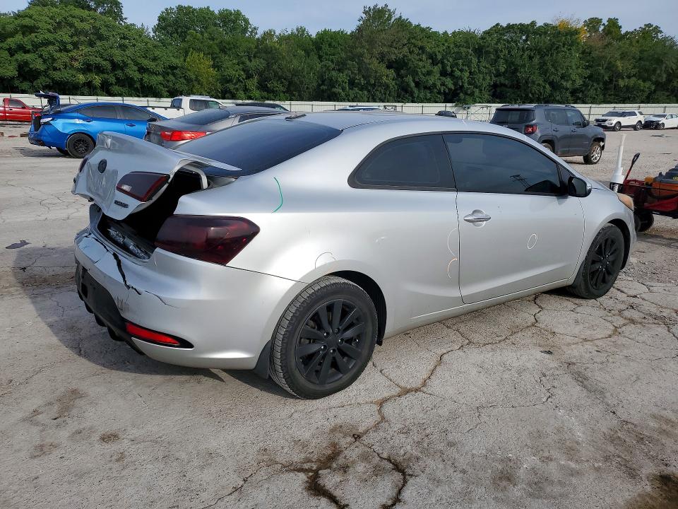 60996826 :رقم المزاد ، KNAFX6A89F5371308 vin ، 2015 Kia Forte مزاد بيع