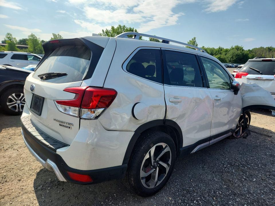 2022 Subaru Forester მანქანა იყიდება აუქციონზე, vin: JF2SKARCXNH462033, აუქციონის ნომერი: 59306426