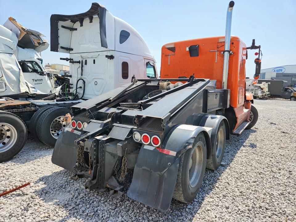 Продажа на аукционе авто 2007 Freightliner Cst120, vin: 1FUJBBCG57LW33453, номер лота: 62445236