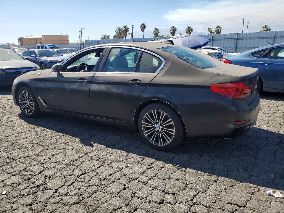 60130946 :رقم المزاد ، WBAJA9C07LB399822 vin ، 2020 Bmw 530e مزاد بيع