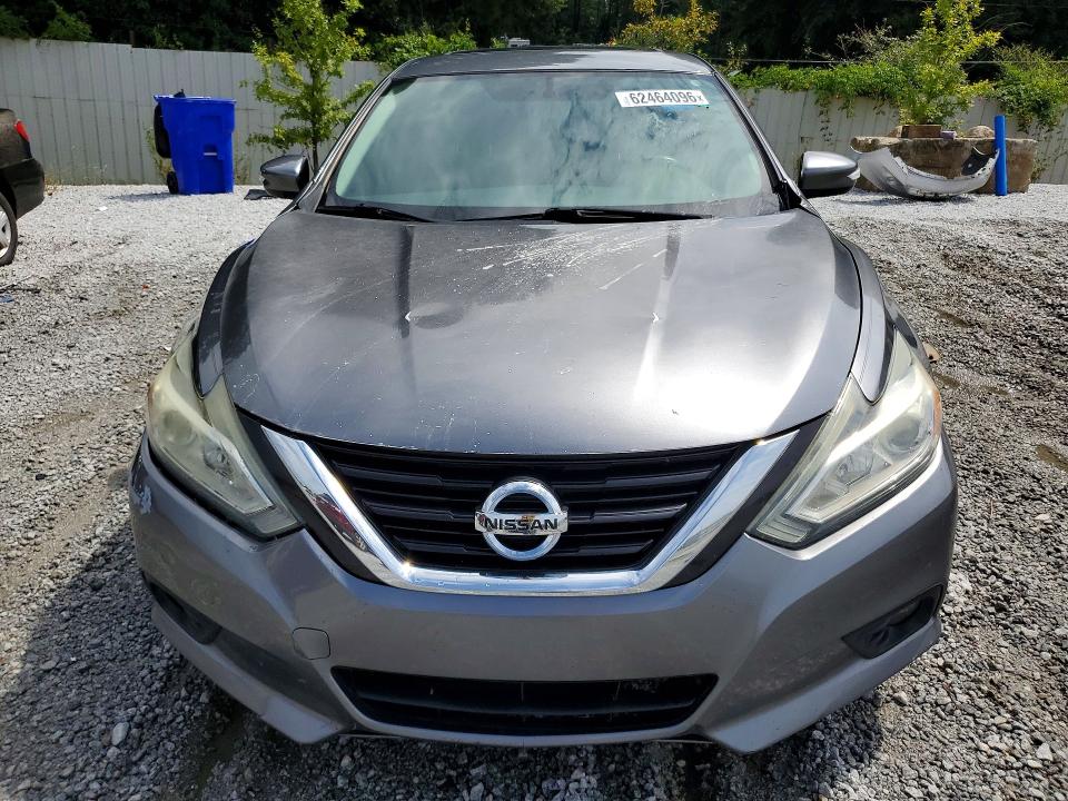 62464096 :رقم المزاد ، 1N4AL3APXJC233981 vin ، 2018 Nissan Altima مزاد بيع