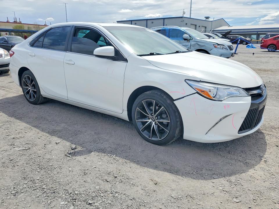 2015 Toyota Camry მანქანა იყიდება აუქციონზე, vin: 4T1BF1FK4FU030220, აუქციონის ნომერი: 60942646