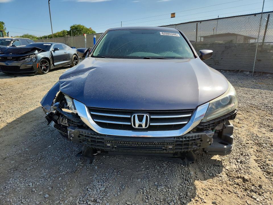 62085346 :رقم المزاد ، 1HGCR2F3XFA166997 vin ، 2015 Honda Accord مزاد بيع