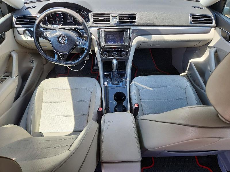 59846786 :رقم المزاد ، 1VWDT7A36HC044148 vin ، 2017 Volkswagen Passat مزاد بيع