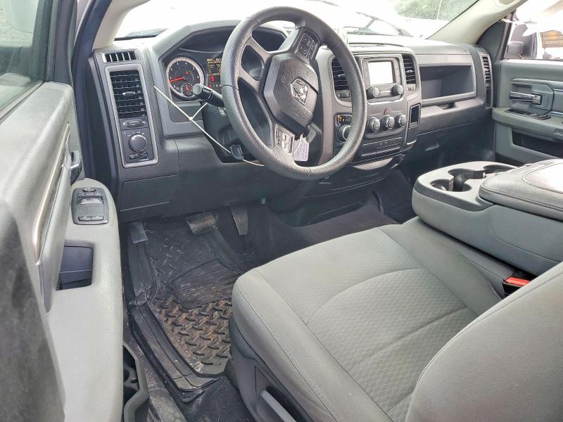 62401166 :رقم المزاد ، 3C6JR6AGXKG511293 vin ، 2019 Ram 1500 Classic مزاد بيع