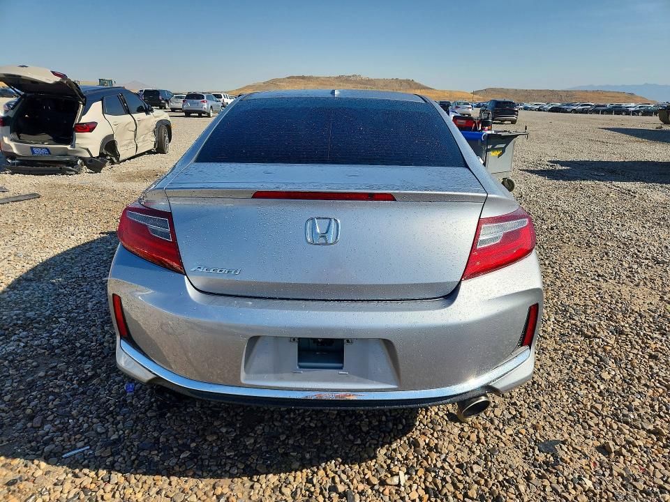 62291576 :رقم المزاد ، 1HGCT1B75HA003665 vin ، 2017 Honda Accord مزاد بيع