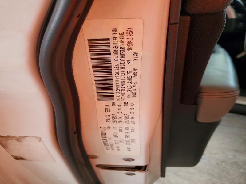 61793626 :رقم المزاد ، 1C4PJLCB4EW244829 vin ، 2014 Jeep Cherokee مزاد بيع