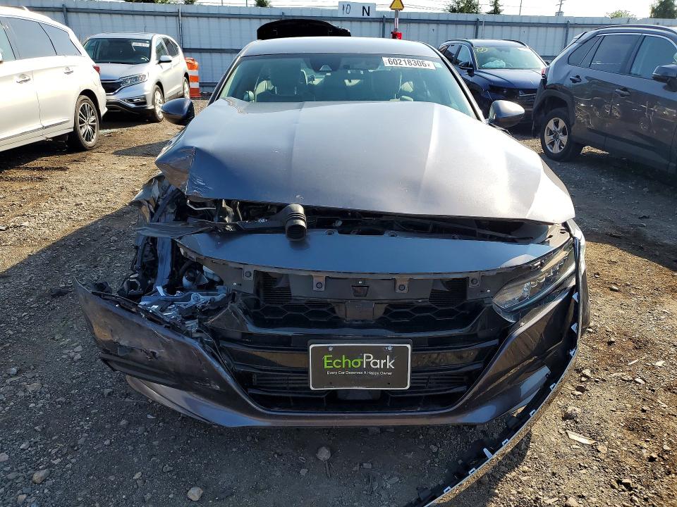 60218306 :رقم المزاد ، 1HGCV1F11KA058394 vin ، 2019 Honda Accord مزاد بيع