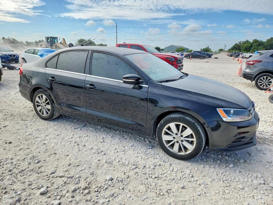 59002166 :رقم المزاد ، 3VWD07AJ1FM297171 vin ، 2015 Volkswagen Jetta مزاد بيع