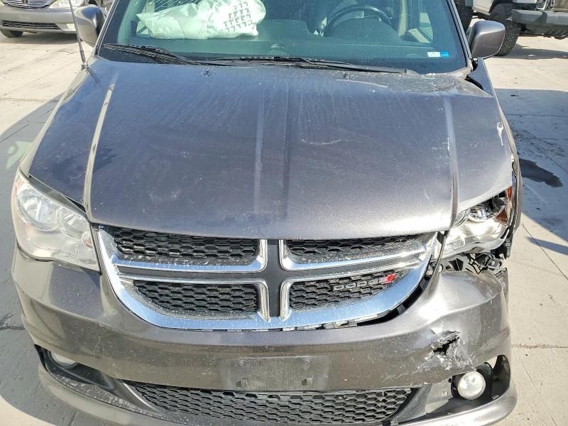 62289136 :رقم المزاد ، 2C4RDGCG0JR210246 vin ، 2018 Dodge Grand Caravan مزاد بيع