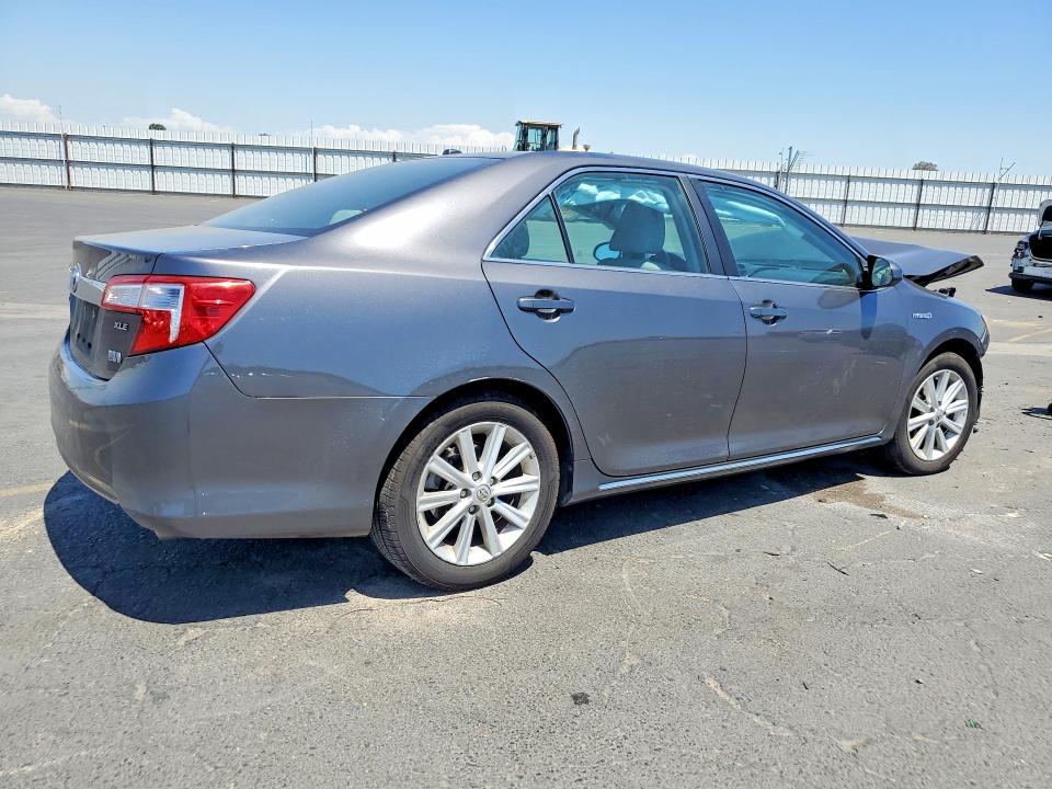 61085746 :رقم المزاد ، 4T1BD1FK0DU093673 vin ، 2013 Toyota Camry Hybrid مزاد بيع