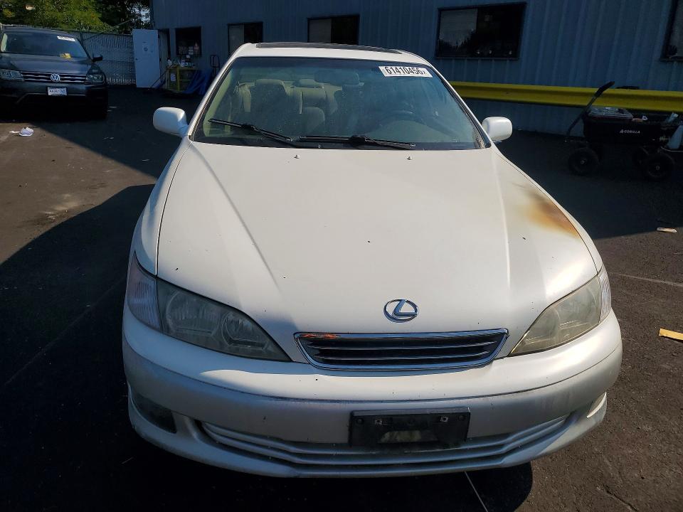 2001 Lexus Es მანქანა იყიდება აუქციონზე, vin: JT8BF28GX10329051, აუქციონის ნომერი: 61410456