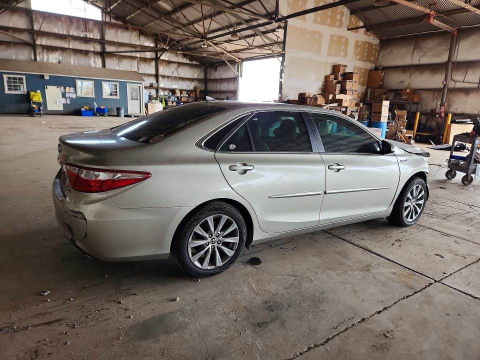 60828506 :رقم المزاد ، 4T1BD1FK9FU147541 vin ، 2015 Toyota Camry Hybrid مزاد بيع