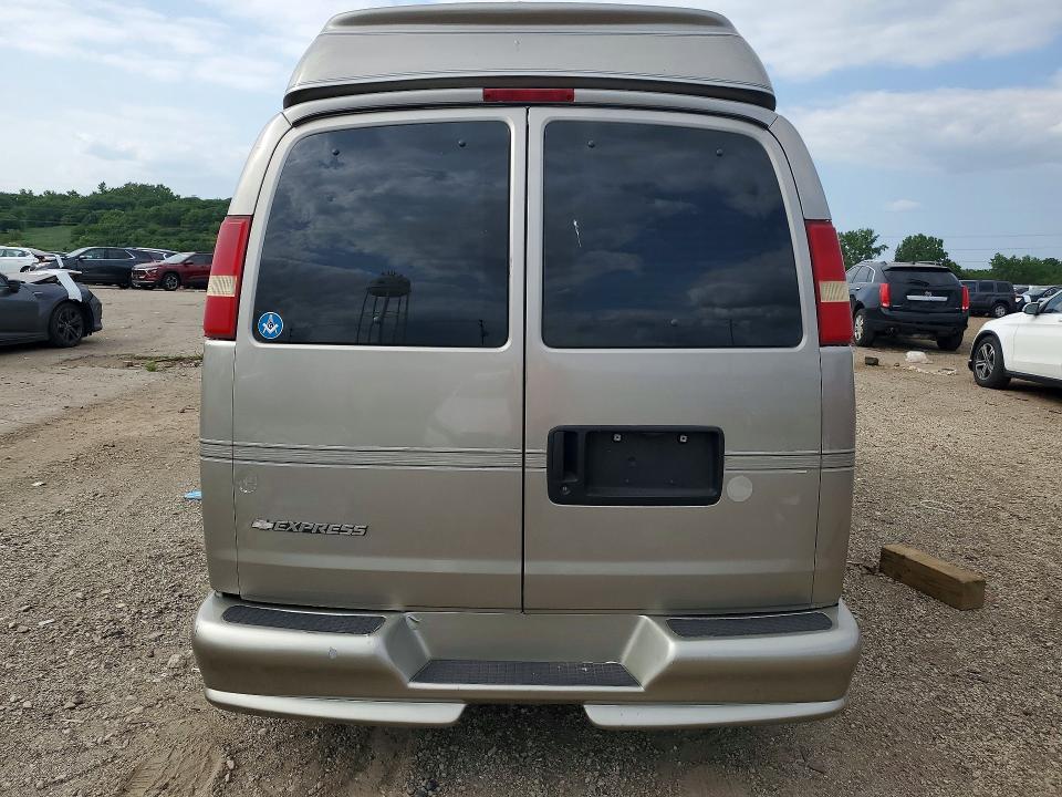 2005 Chevrolet Express G1500 მანქანა იყიდება აუქციონზე, vin: 1GBFG15T251126915, აუქციონის ნომერი: 61902466