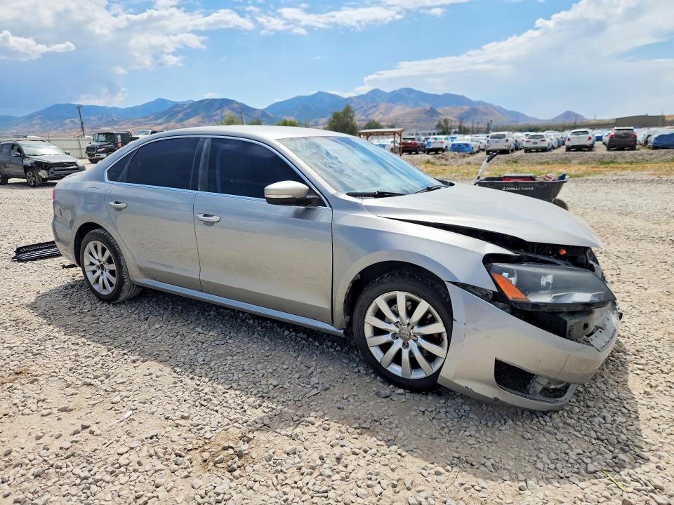 61721716 :رقم المزاد ، 1VWBH7A31DC016938 vin ، 2013 Volkswagen Passat مزاد بيع