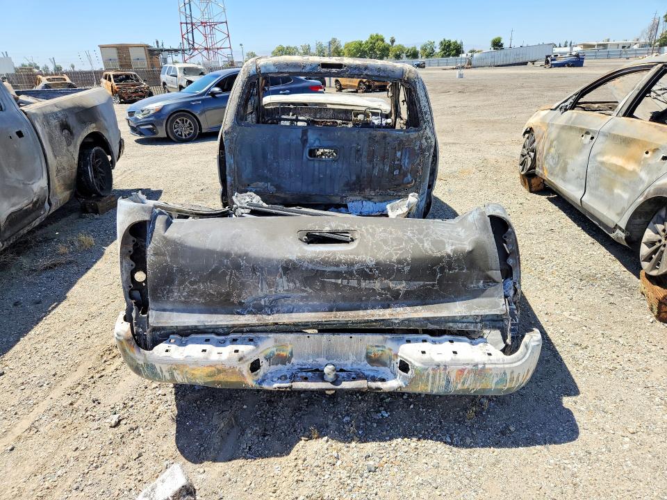61772276 :رقم المزاد ، 5TEUX42N16Z231057 vin ، 2006 Toyota Tacoma مزاد بيع