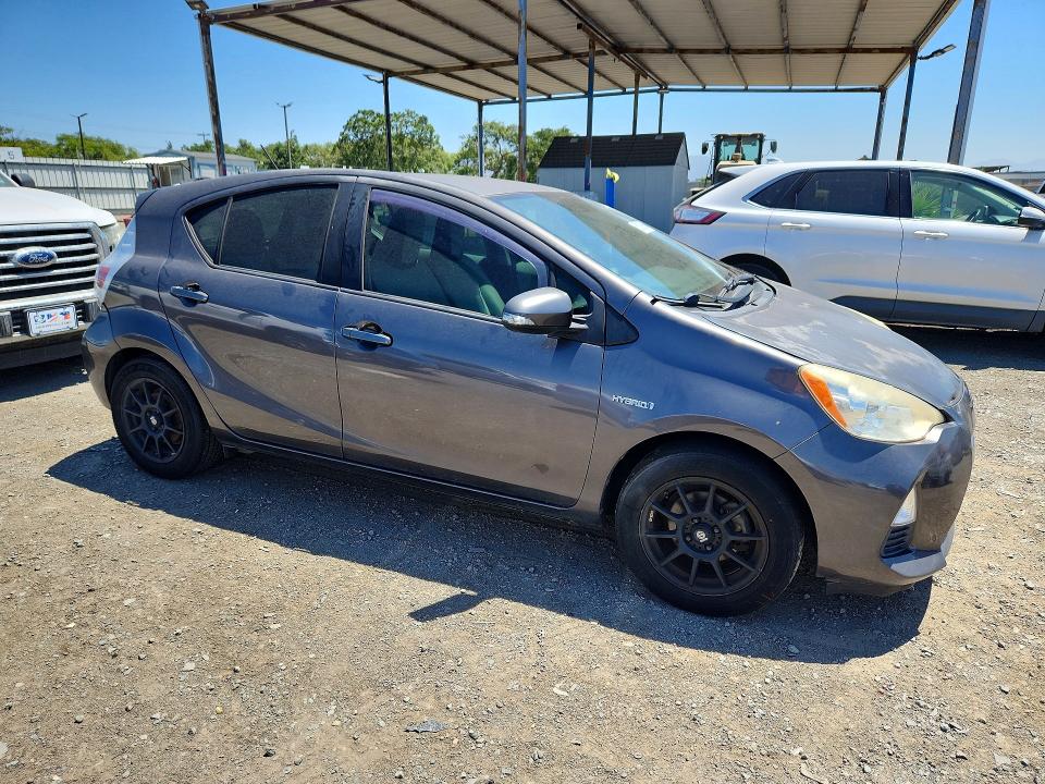 2014 Toyota Prius C მანქანა იყიდება აუქციონზე, vin: JTDKDTB3XE1084092, აუქციონის ნომერი: 63229636