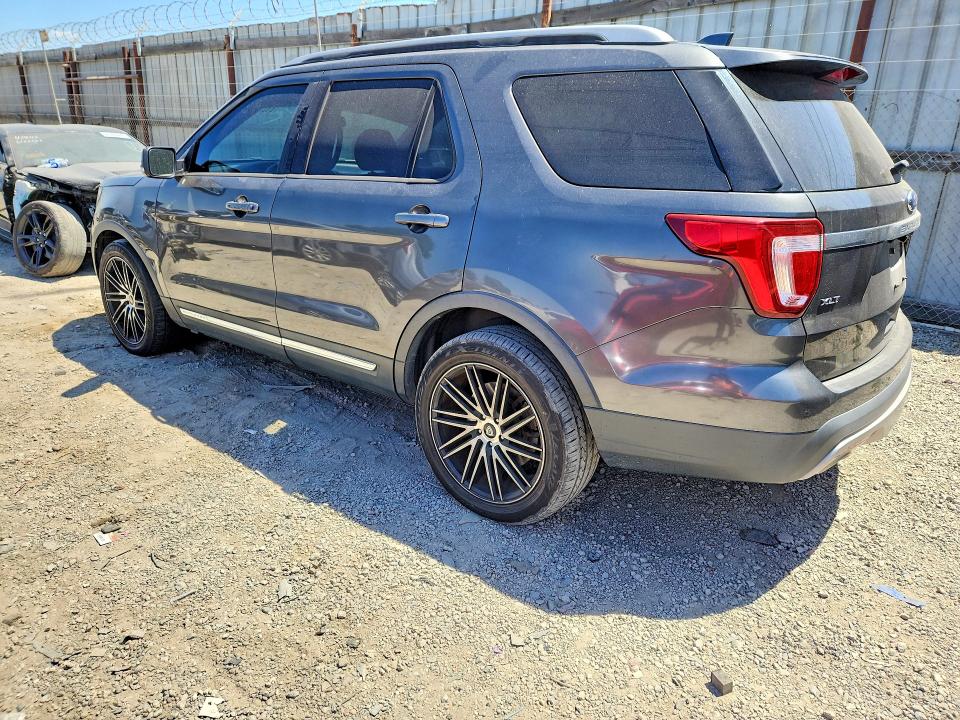61070246 :رقم المزاد ، 1FM5K7DH7HGB63834 vin ، 2017 Ford Explorer مزاد بيع
