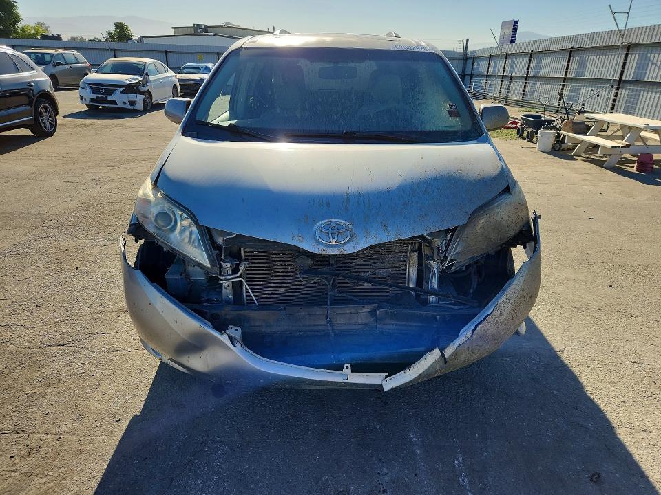Продажа на аукционе авто 2011 Toyota Sienna, vin: 5TDYK3DC4BS062939, номер лота: 62302926
