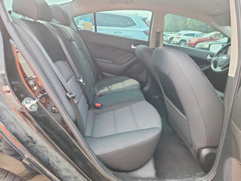 2018 Kia Forte მანქანა იყიდება აუქციონზე, vin: 3KPFL4A70JE248794, აუქციონის ნომერი: 60945326